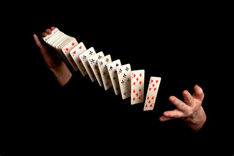 Add a touch of mystery to your performances: Magic tricks with bridge cards